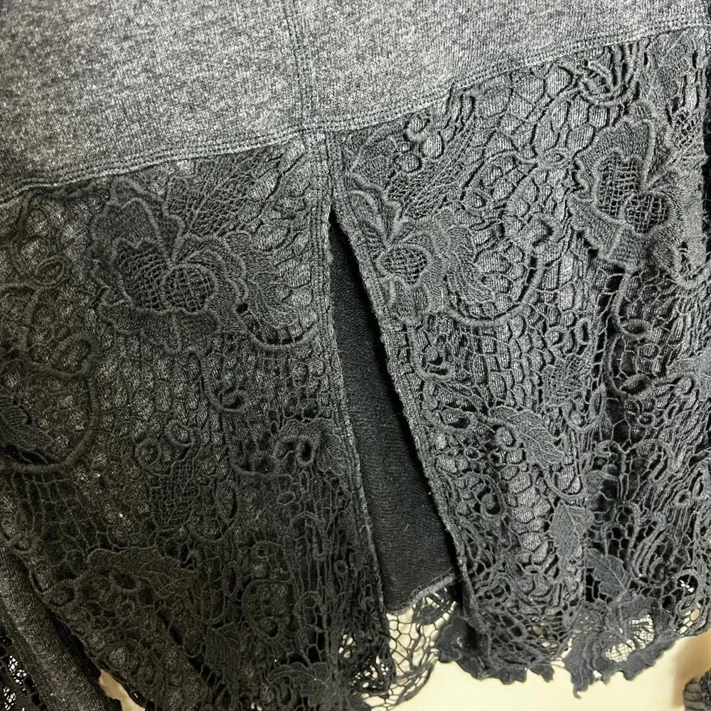 Free People • Pretty Rad Lace Pullover